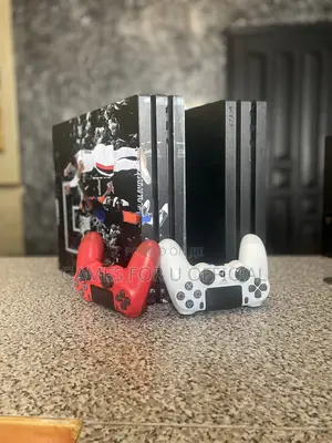 Ps4 Pro Console 1 Pad 4k 1tb Chipped 18 Games