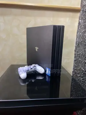 Ps4 Pro Console 1 Pad Chipped Uk Used 17 Games
