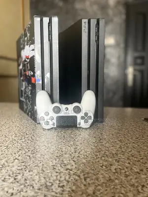 Ps4 Pro Chipped Console 1tb. 1pad White 17 Games