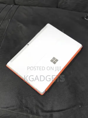 Laptop Microsoft Surface 2 4GB Intel Atom SSD 128GB