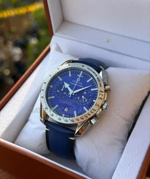 Blue Leather Strapped Men's Original Wrist Analog Time Piece at Discount