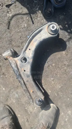 Suzuki Ciaz Front Suspension Plate