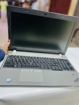 Laptop Lenovo ThinkPad E570 4GB Intel Core I5 HDD 500GB