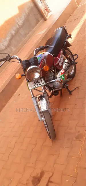 Bajaj Boxer 100 2021 Red