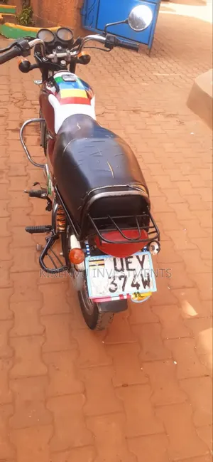 Bajaj Boxer 100 2021 Red