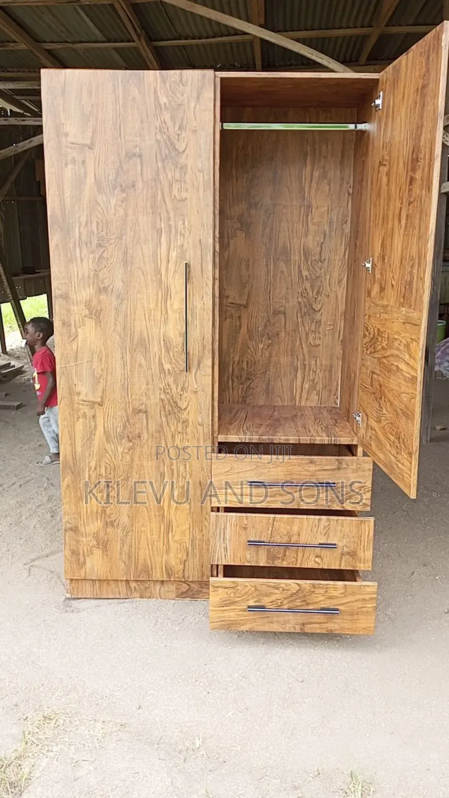 Portable Wardrobe