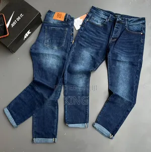 Dsquared2 Men's Blue Denim Jeans.