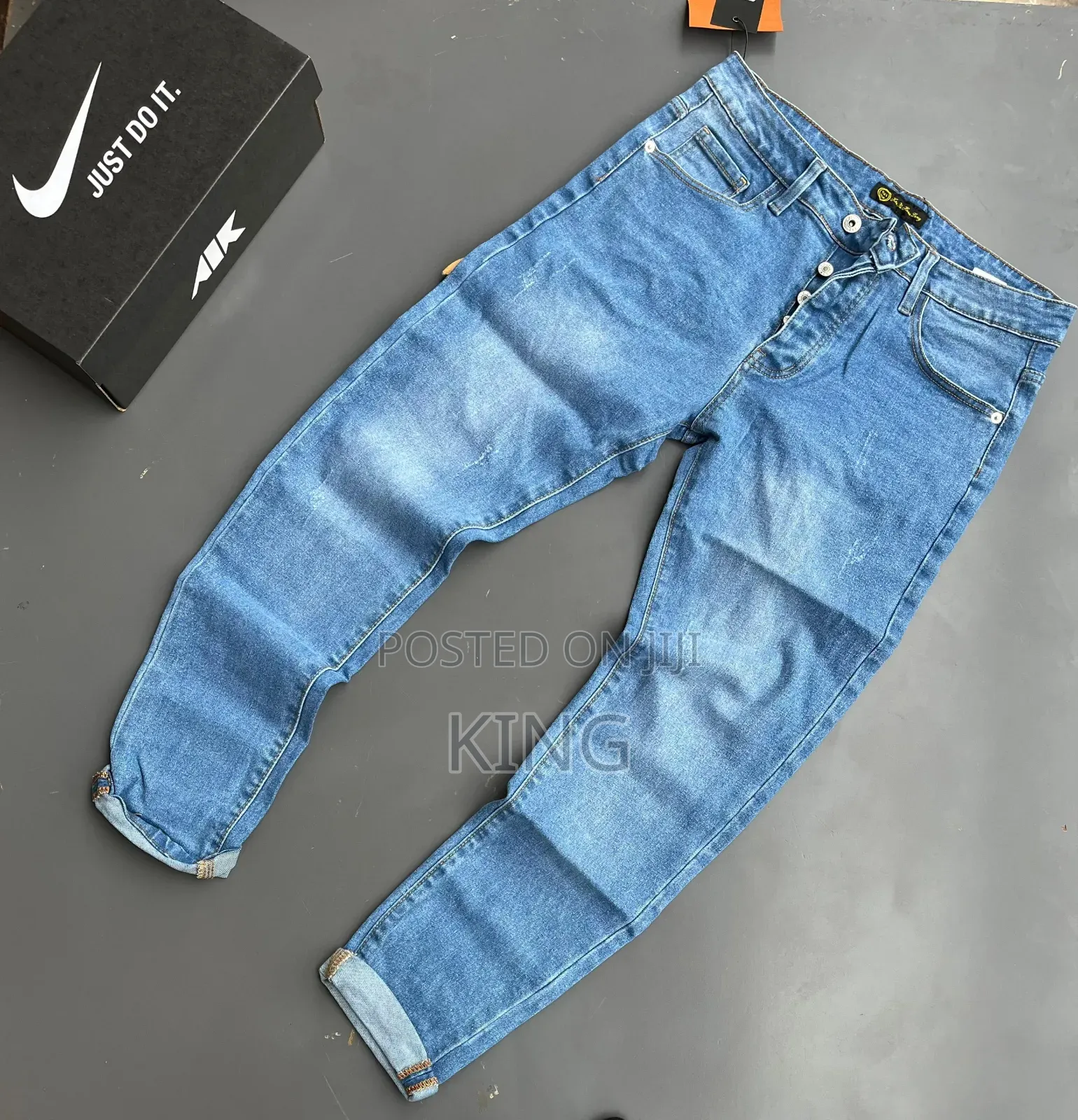 Dsquared2 Men's Blue Denim Jeans.