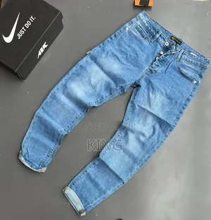 Dsquared2 Men's Blue Denim Jeans.