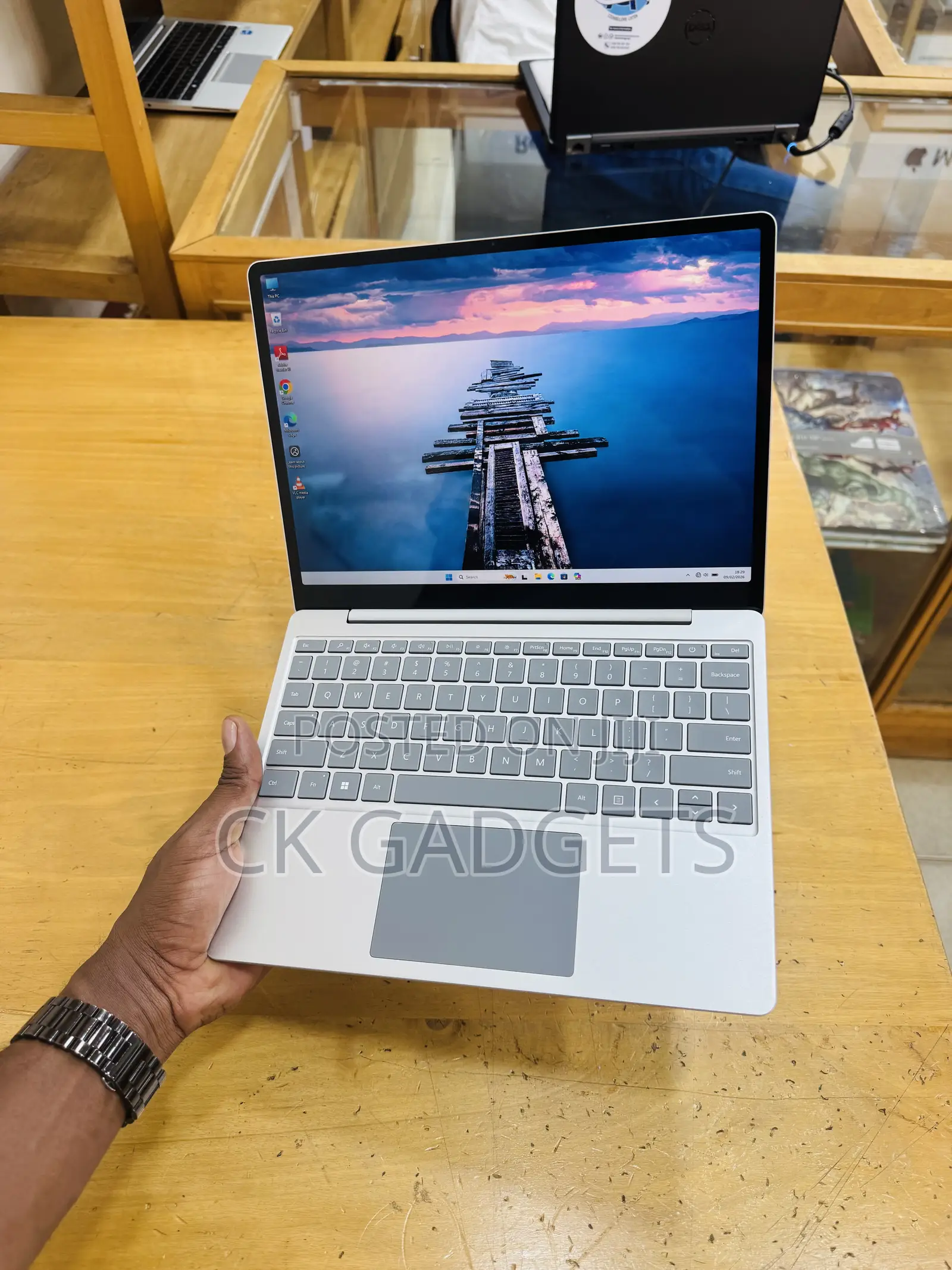 New Laptop Microsoft Surface Go 4 8GB Intel Core I5 SSD 256GB