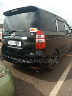 Toyota Noah 2011 Black