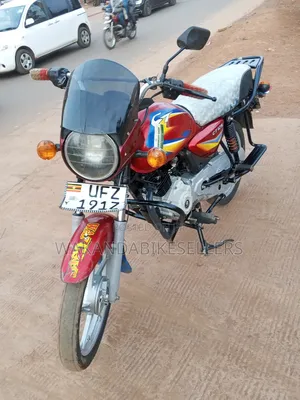 Bajaj Boxer 125 2023 Red