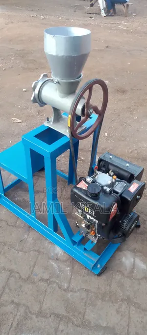 Pellet Machine With an Air Cool Diesel Engine