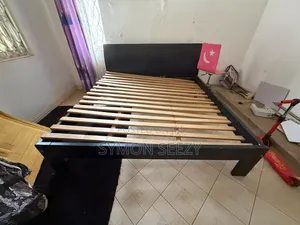 6*6 Wooden Bed