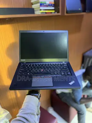 Laptop Lenovo ThinkPad T450 4GB Intel Core i5 HDD+SSD 500GB
