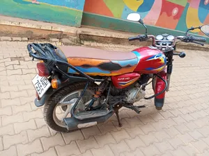 Bajaj Boxer 125 2020 Red