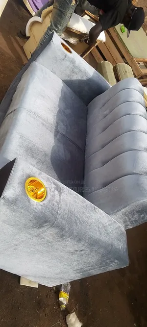 2 Seater With Golden Cupholders