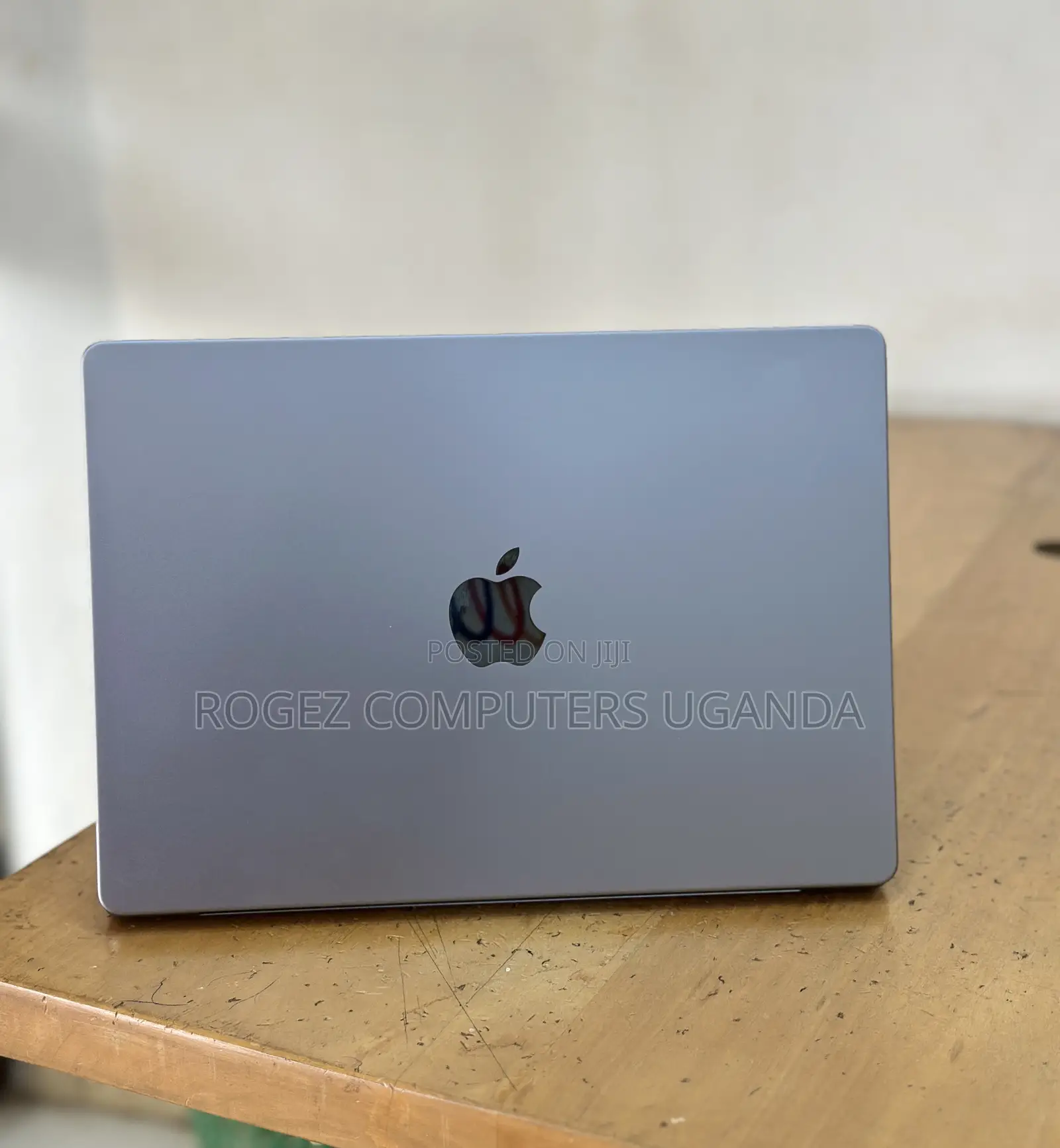 New Laptop Apple MacBook Pro 2020 M1 16GB Apple M1 Pro SSD 512GB