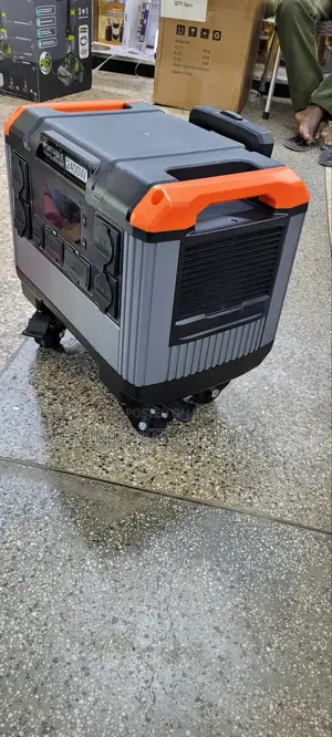 Power Station 2400 Watts