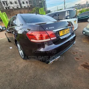 Mercedes-Benz E300 2013 Maroon