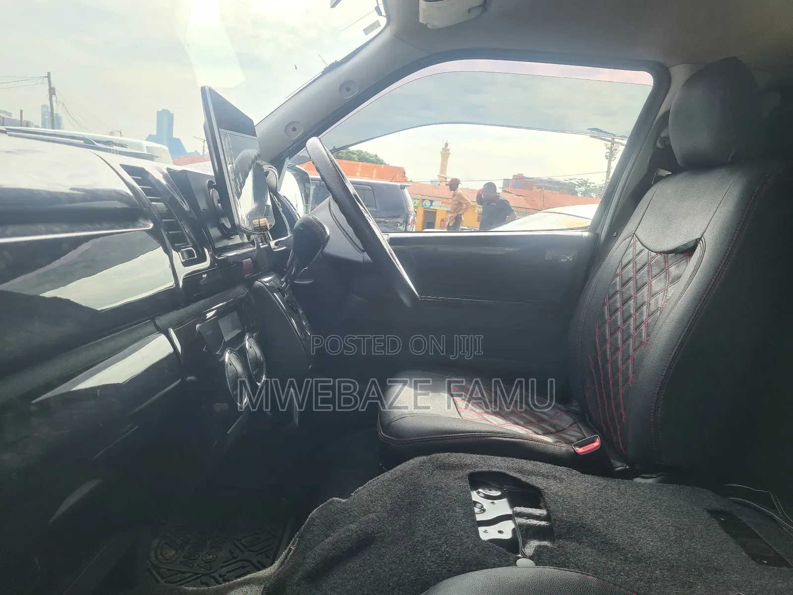Toyota Grand HiAce 2011 Black