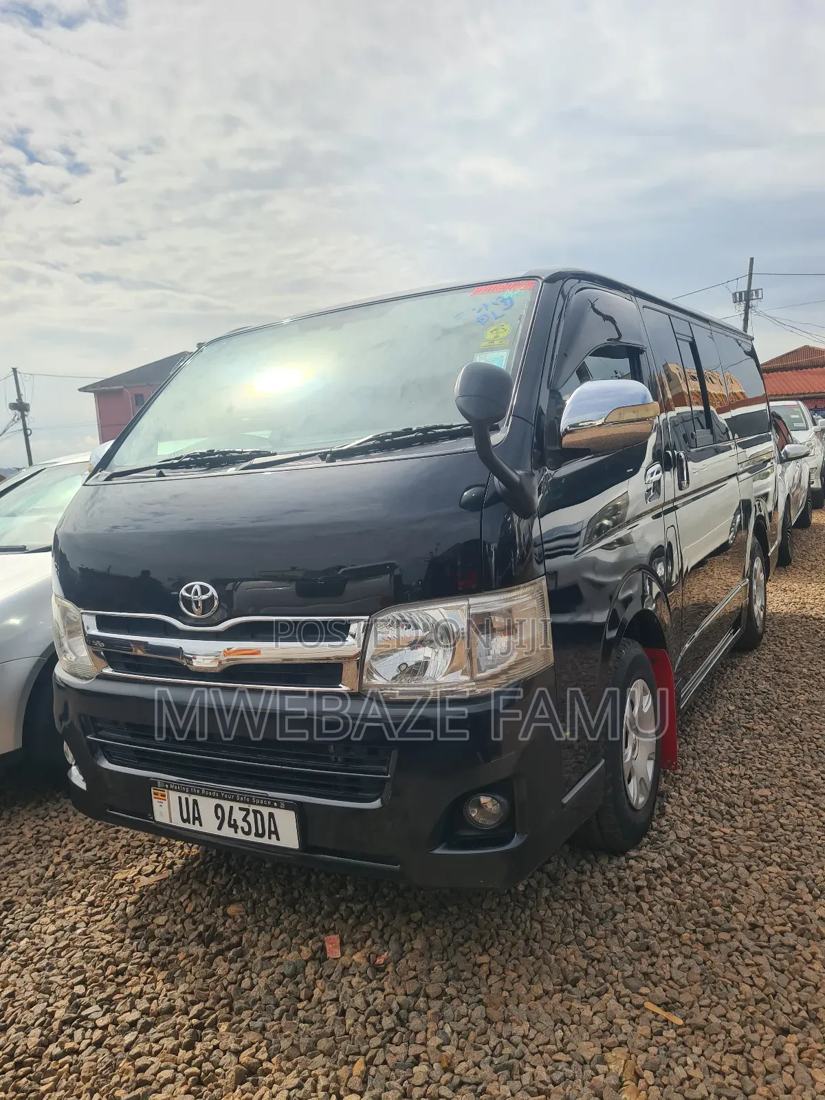 Toyota Grand HiAce 2011 Black