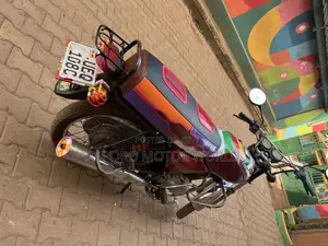 Bajaj Boxer 100 2021 Red