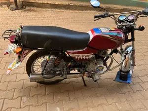 Bajaj Boxer 100 2023 Red