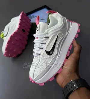 Original White/Pink Nike Air Bailleli Sneakers