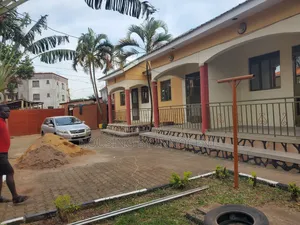 2bdrm Bungalow in Kisota Road, Central Division for rent