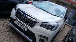 Subaru Forester 2022 White