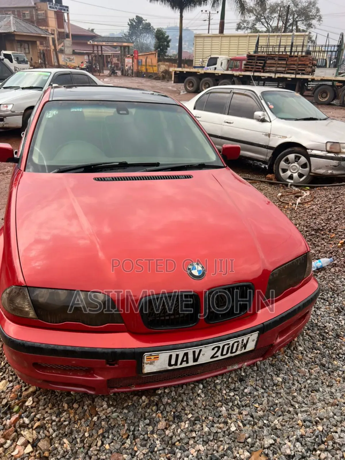 BMW 320i 2004 Red