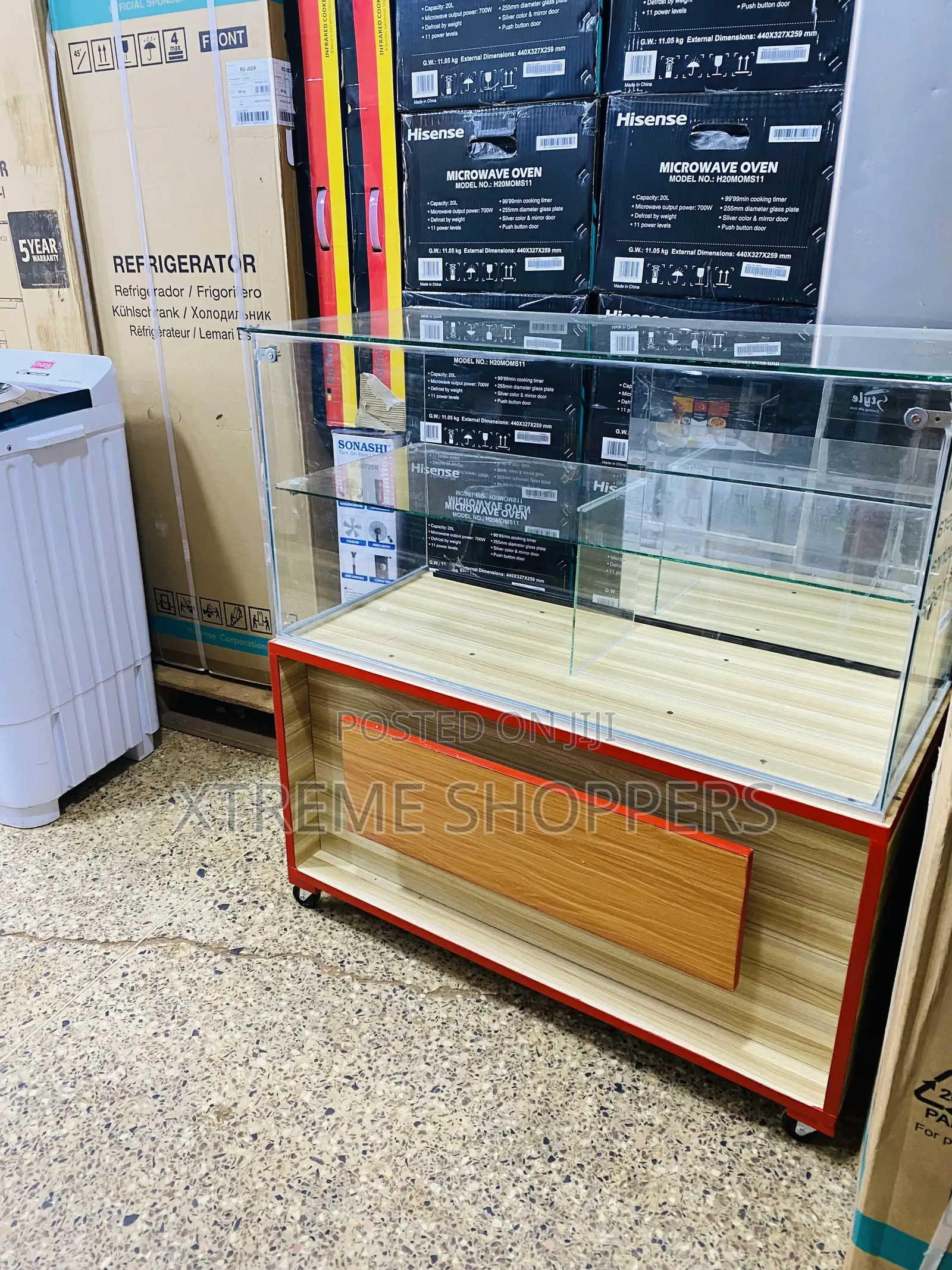 Safe Keeping / Phone Display /Quality Counter /Glass 3ft