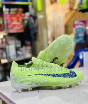 Nike Phantom Football Shoes