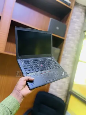 Laptop Lenovo ThinkPad X250 4GB Intel Core i5 HDD 320GB