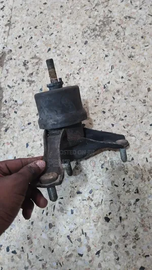 Harrier Kawundo 2006, and Highlander Engine Mounting