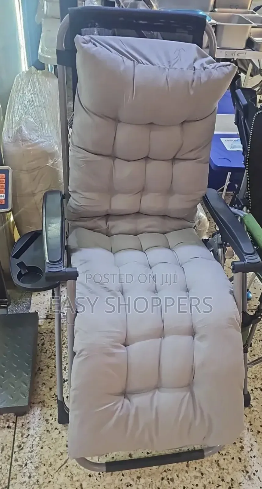 Padded Zero Gravity Lounge Chair