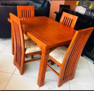 4seater Dinning Table/Natural Wood