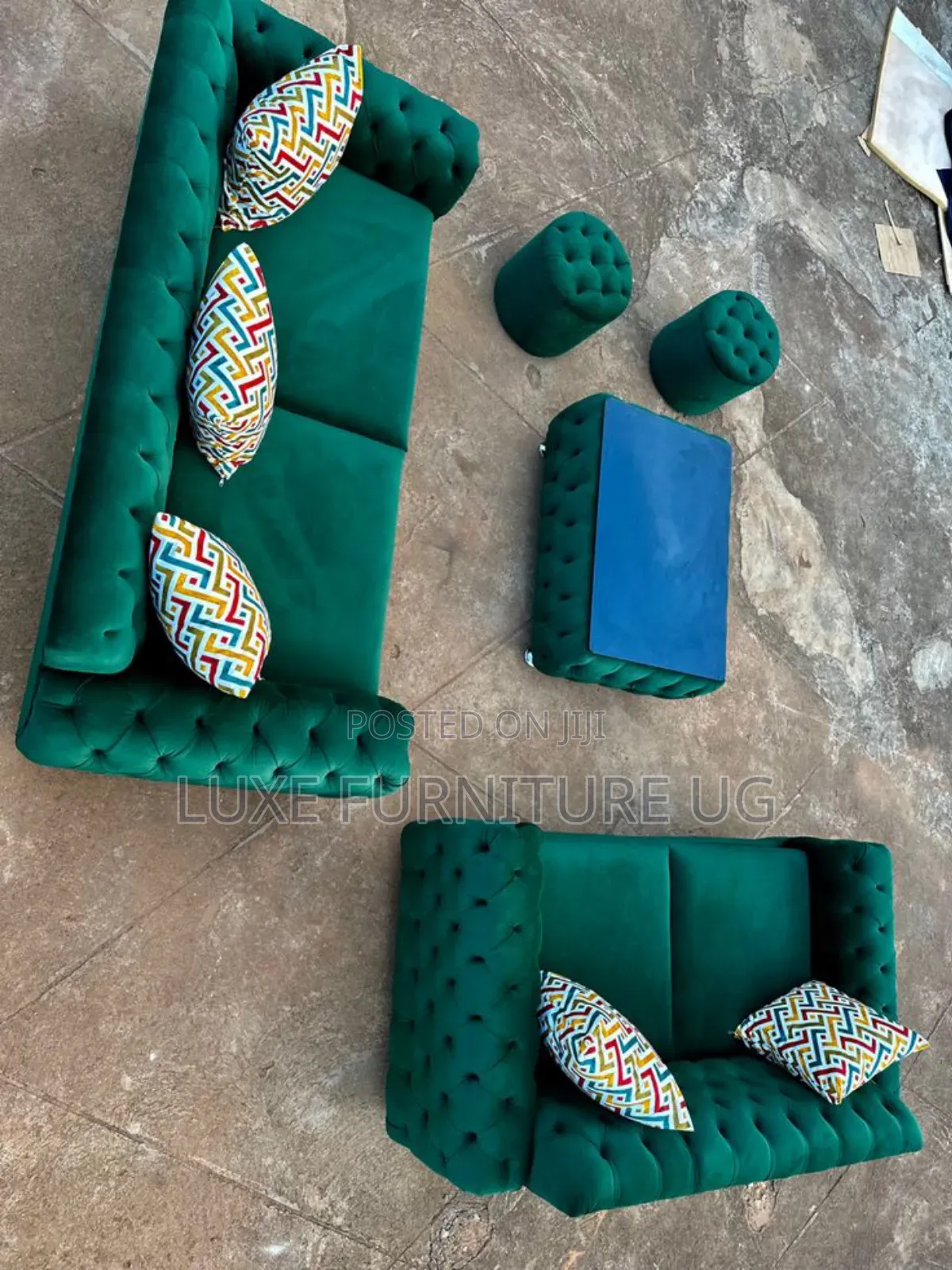 5seater Sofa/Sofa Table/Puffs