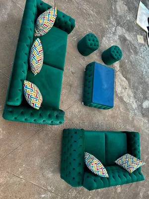 5seater Sofa/Sofa Table/Puffs