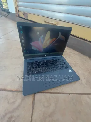Laptop HP 240 G8 4GB Intel Core I5 HDD+SSD 750GB