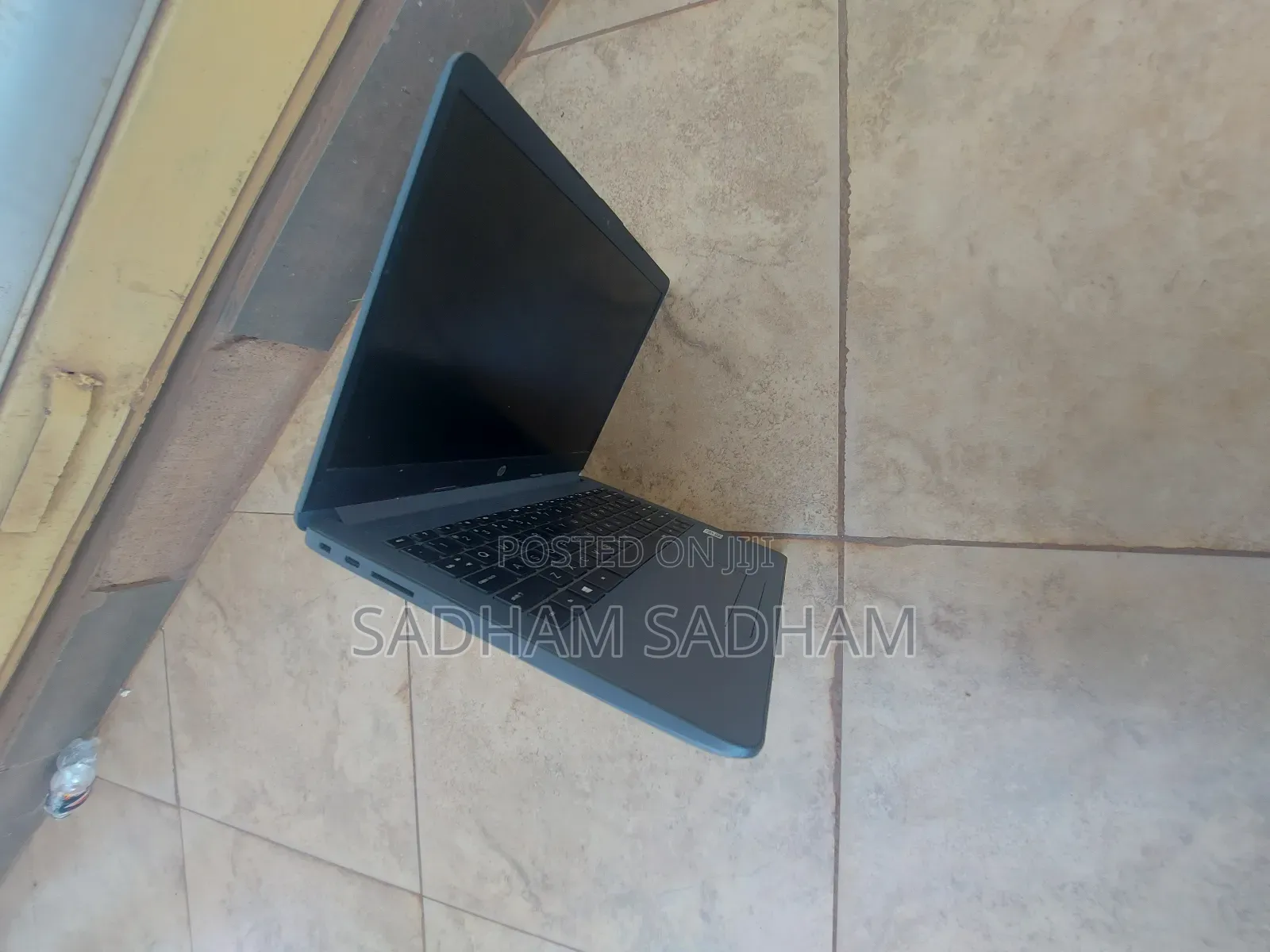 Laptop HP 240 G8 4GB Intel Core I5 HDD+SSD 750GB