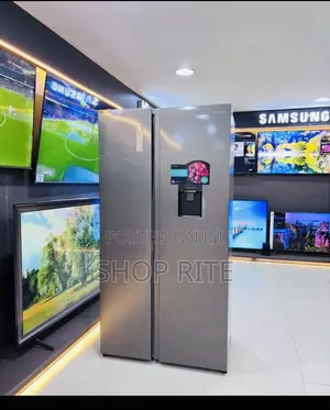 Hisense 750 Liters Side by Side Refrigerator Inverted