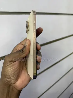Apple iPhone 16 Pro Max 1 TB Gold