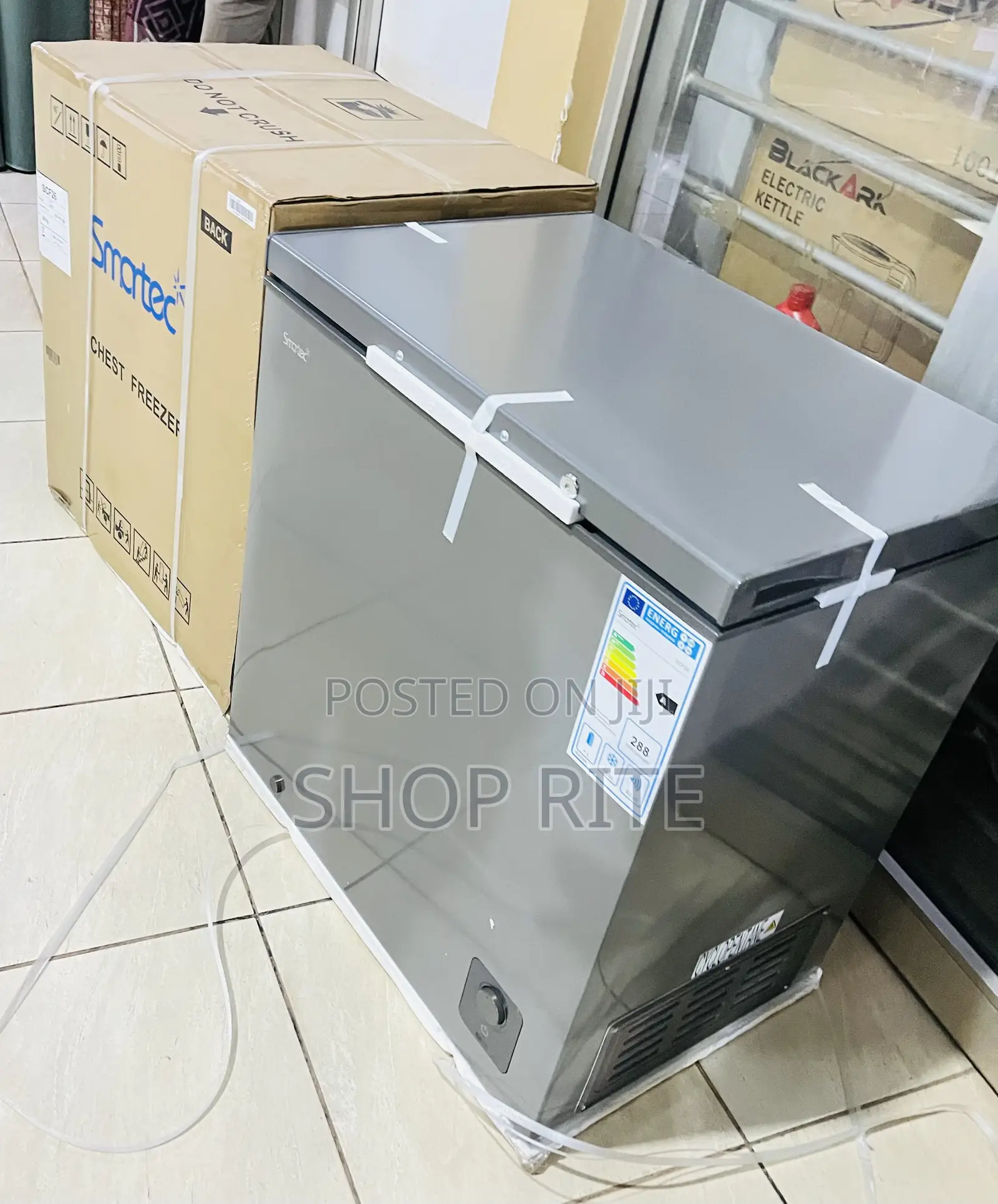 Smartec 260 Liters Deep Freezer