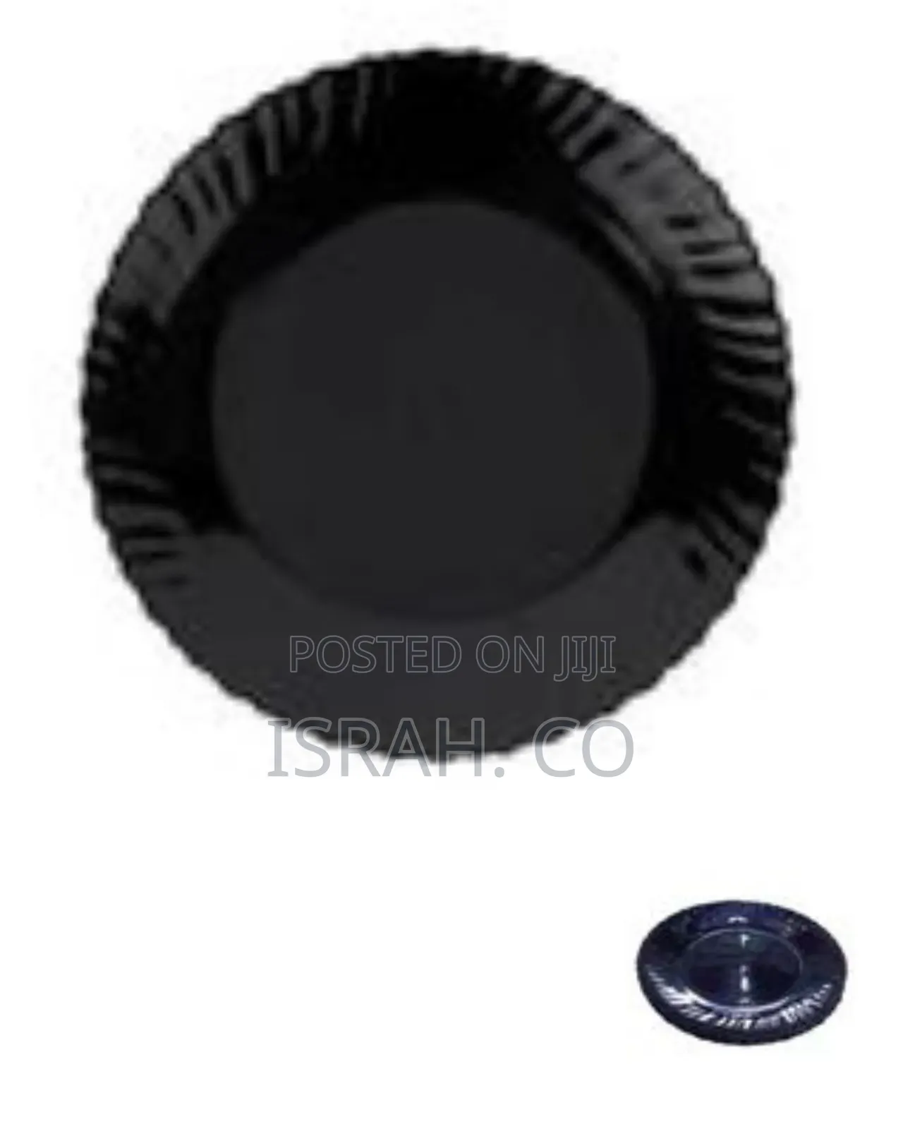 6 Piece Set of Porcelain Dinner Plates With a Wavy Edge