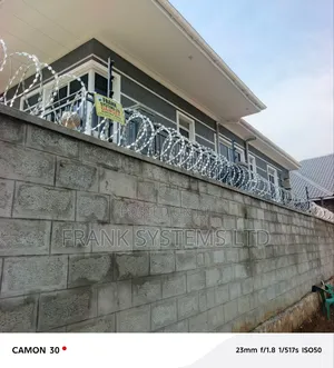 Electric Fence With Alarm