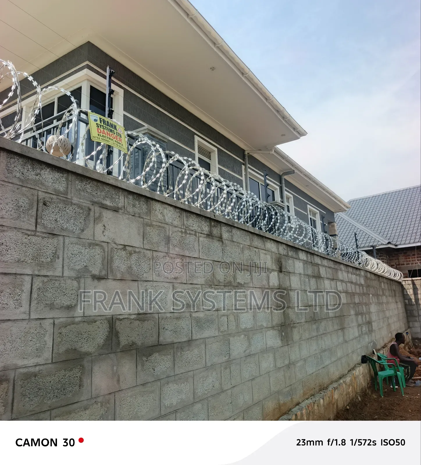 Electric Fence With Alarm