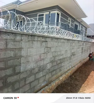 Electric Fence With Alarm