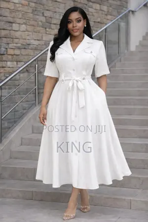 Elegant Short-Sleeved White a-Line Midi Shirt Dress